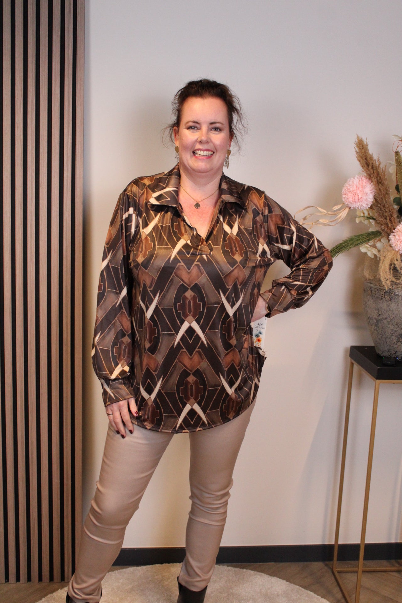 Eloise | Blouse bruin met kraagje 38 t/m 48