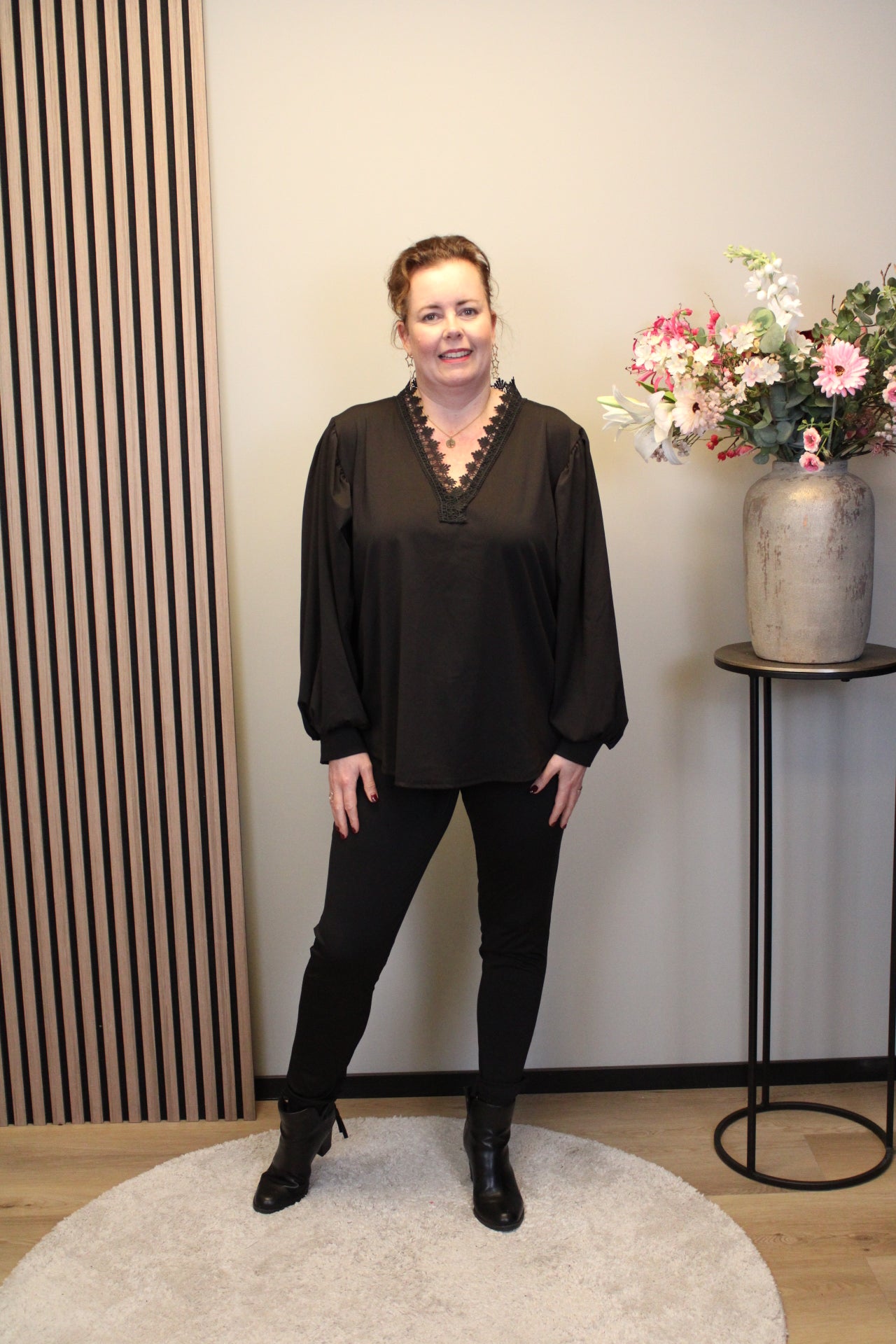 Yvonne | Top zwart lange mouw 40 t/m 44