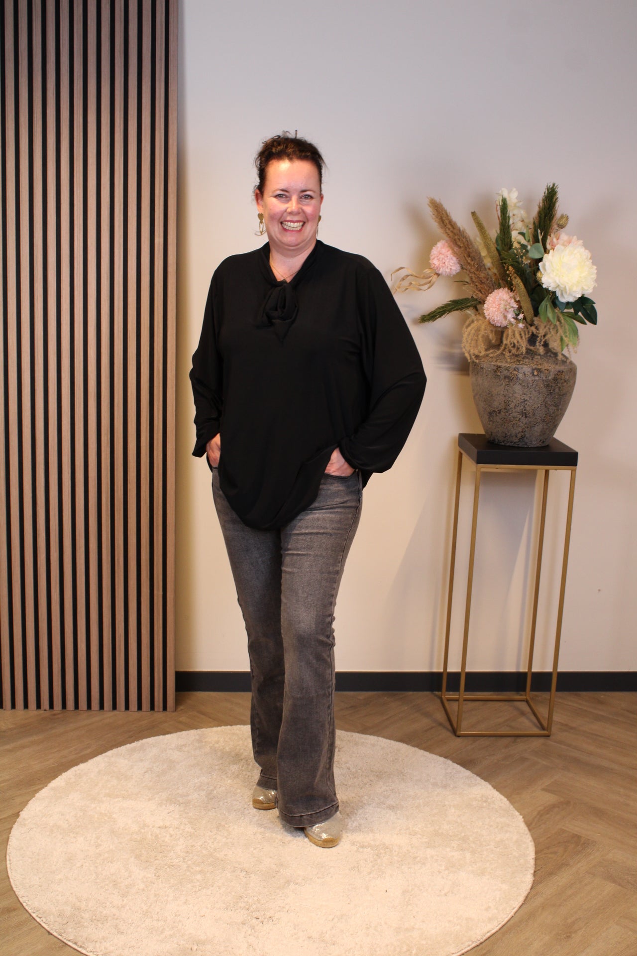 Renske | Blouse zwart lange mouw 38 t/m 48
