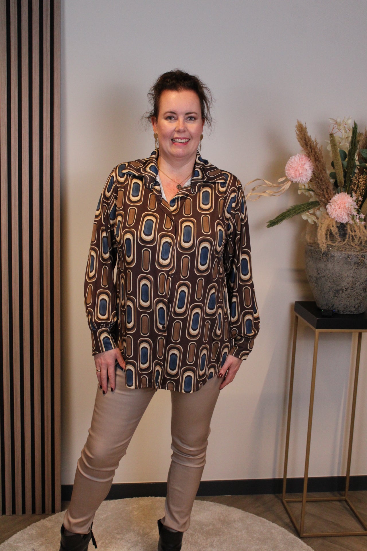 Merel | Blouse bruin met knoopjes 38 t/m 48