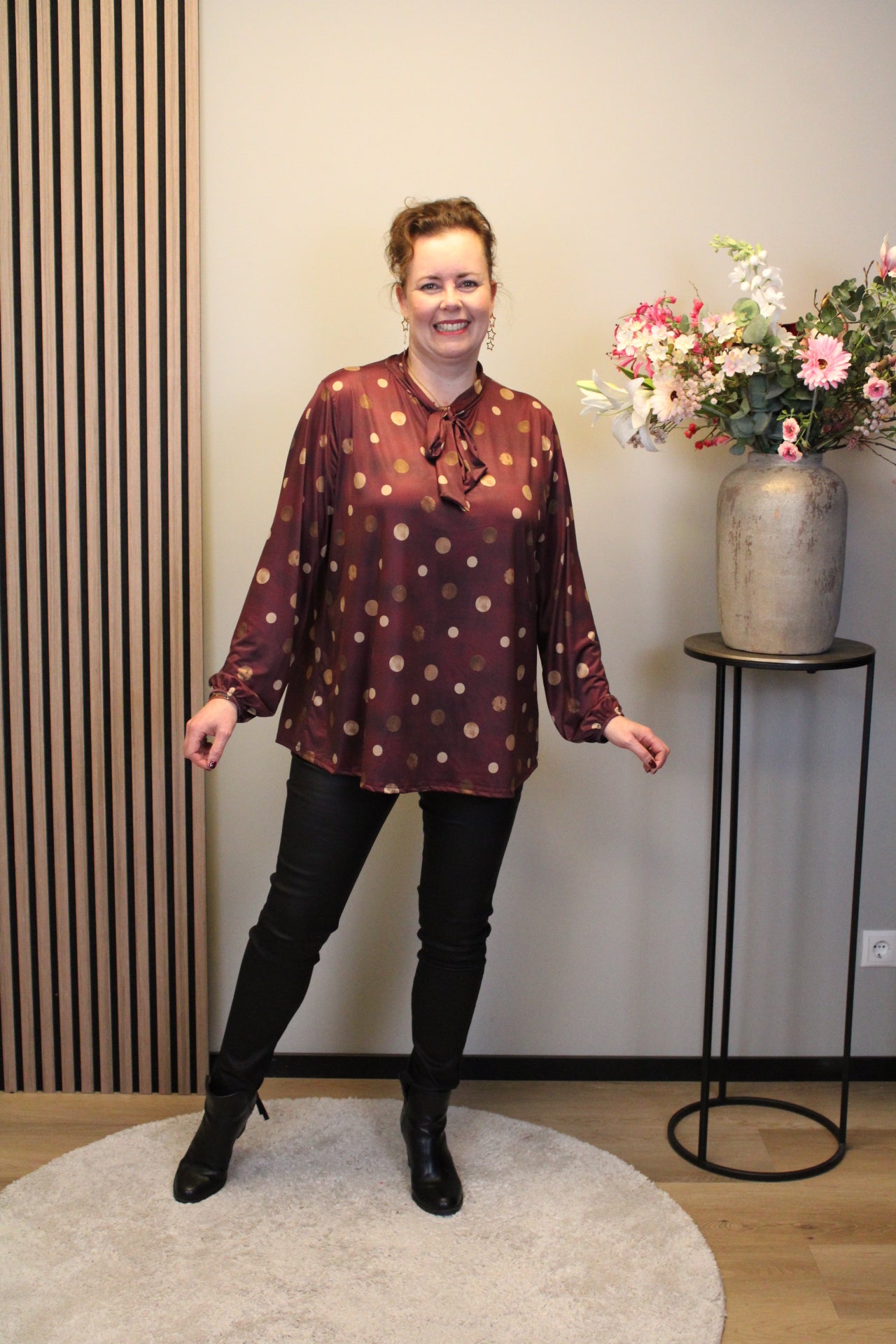 Nelora | Blouse roze met strik 48 t/m 52