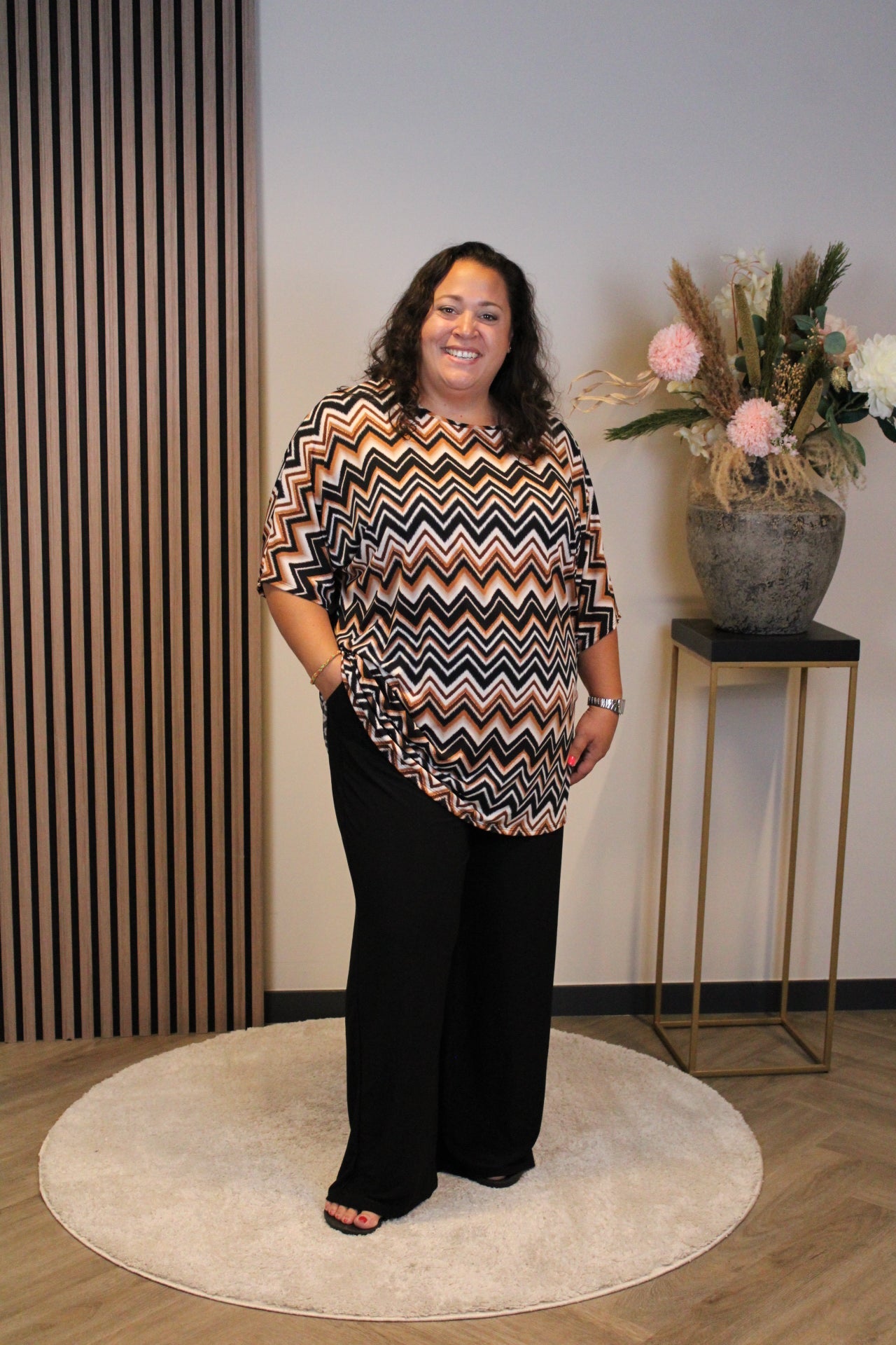 Mona | Top zwart 48 t/m 52