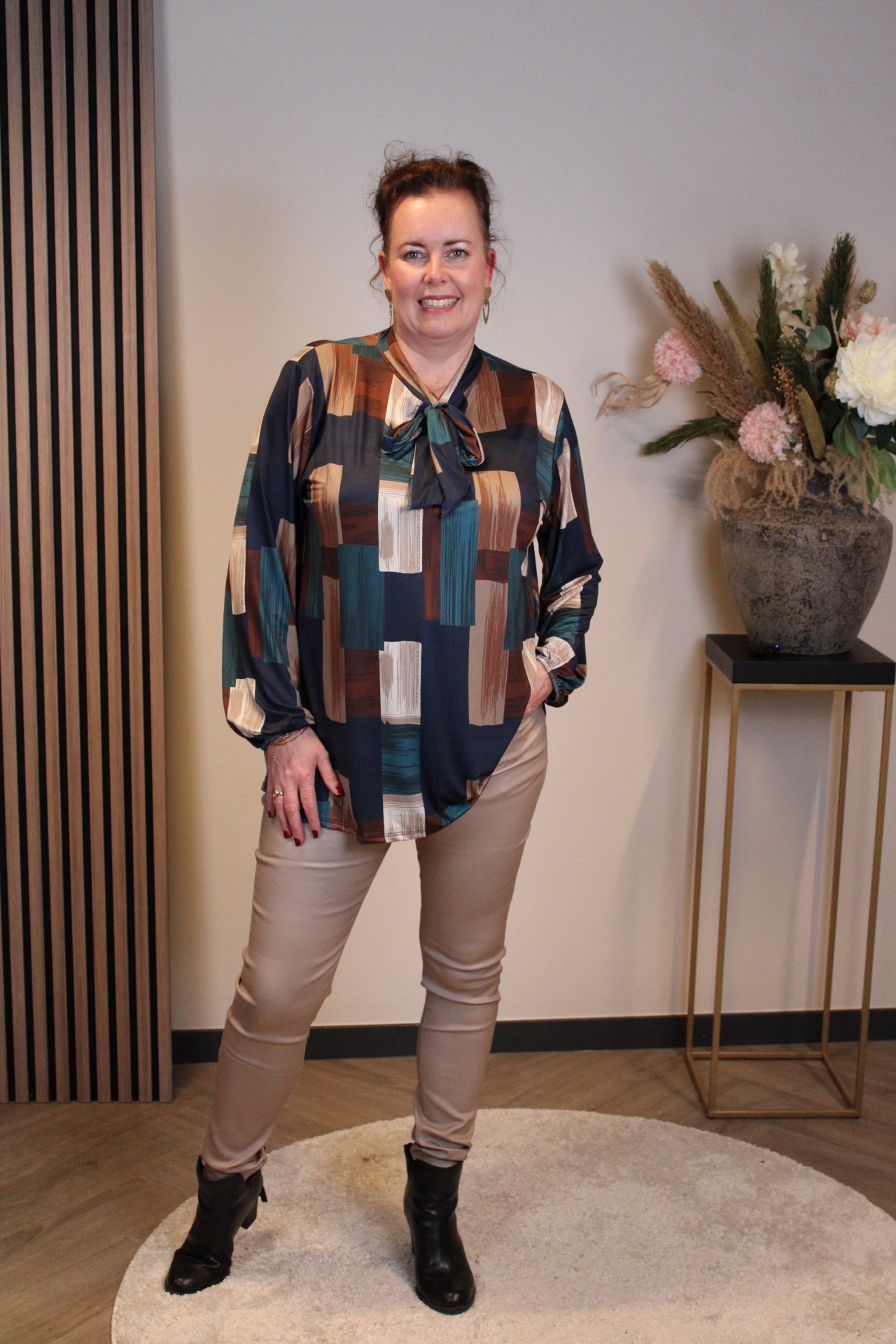 Myrthe | Blouse met strik blauw lange mouw 38 t/m 48