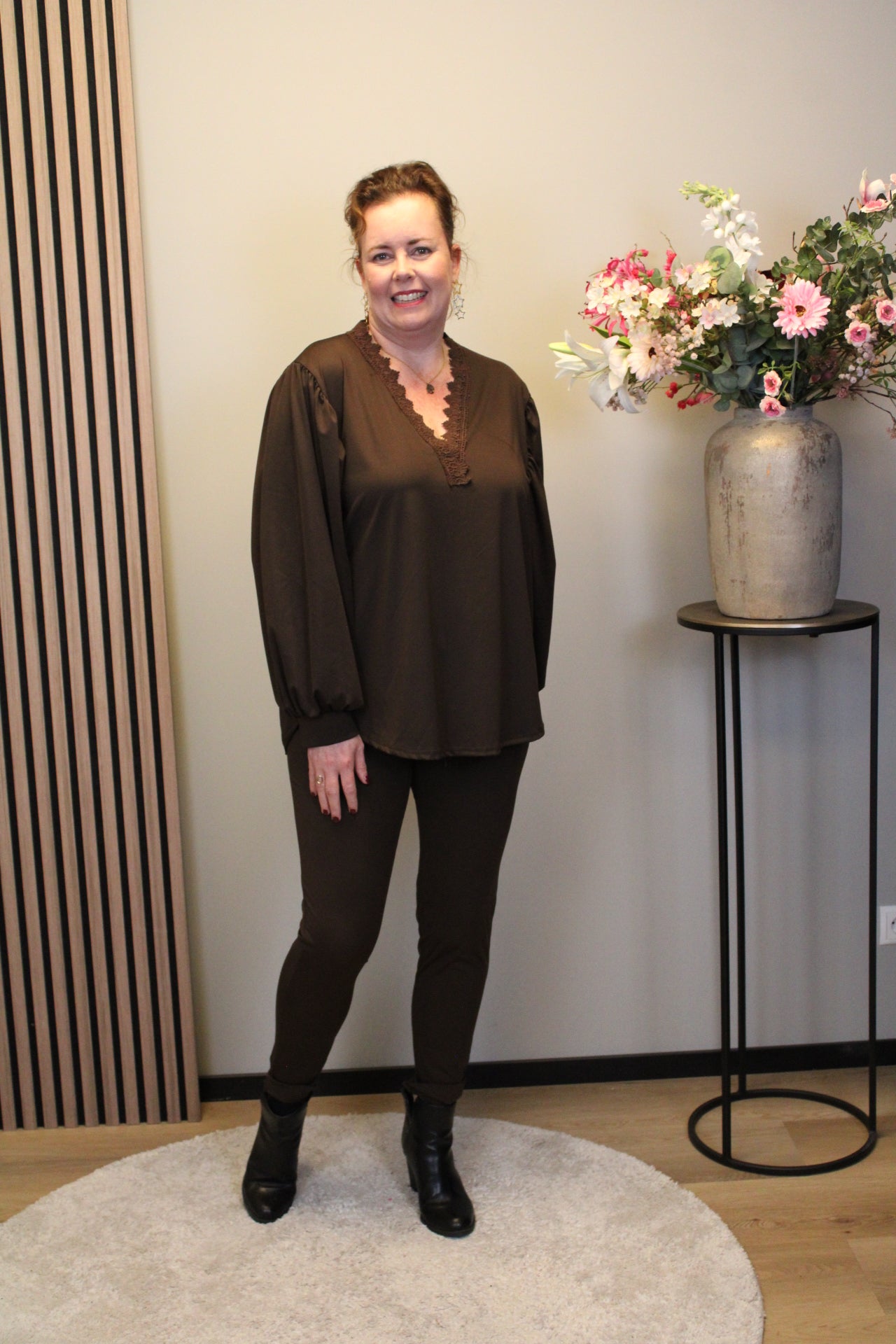 Yvonne | Top bruin lange mouw 40 t/m 44