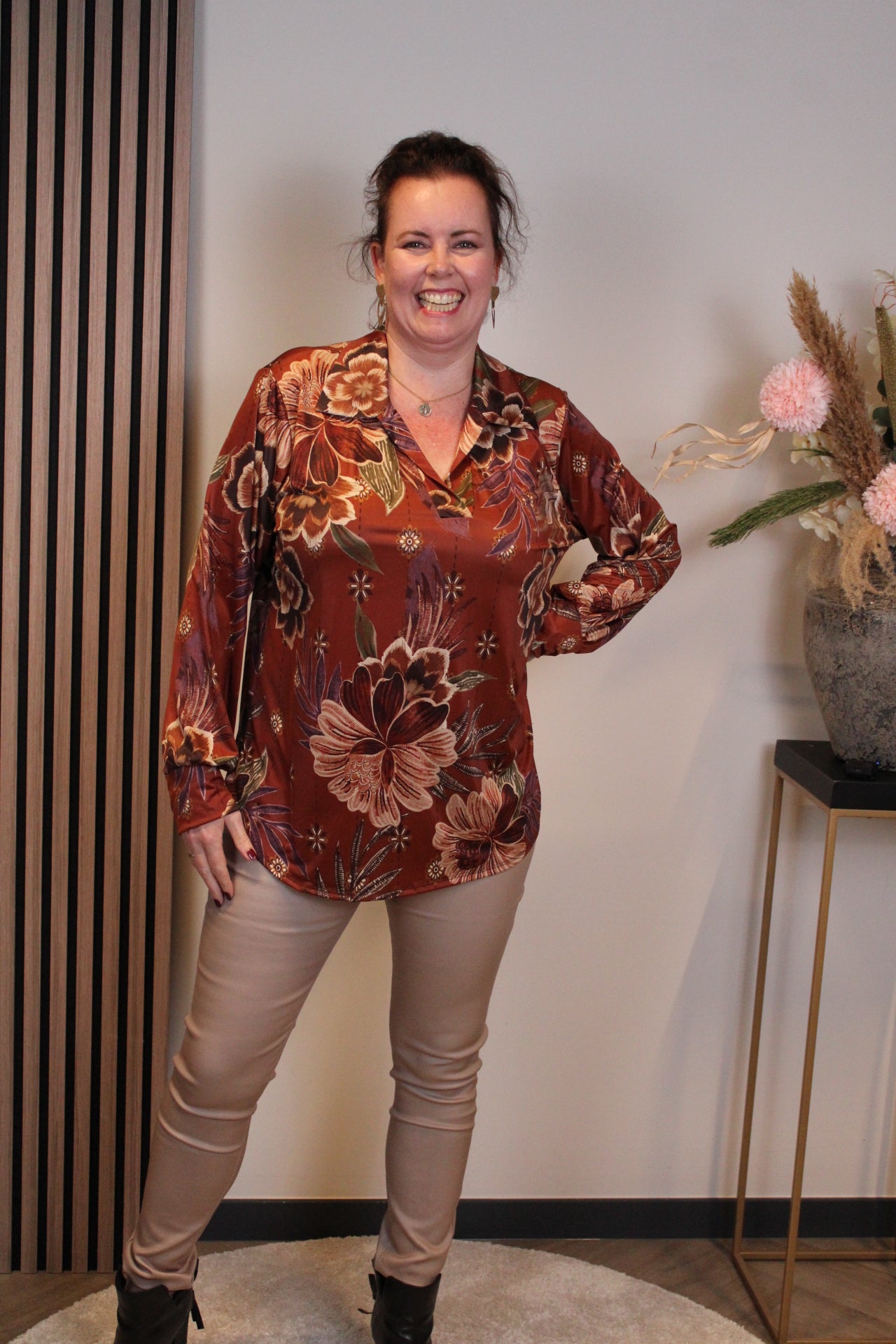 Keira | Blouse roest bruin met kraagje