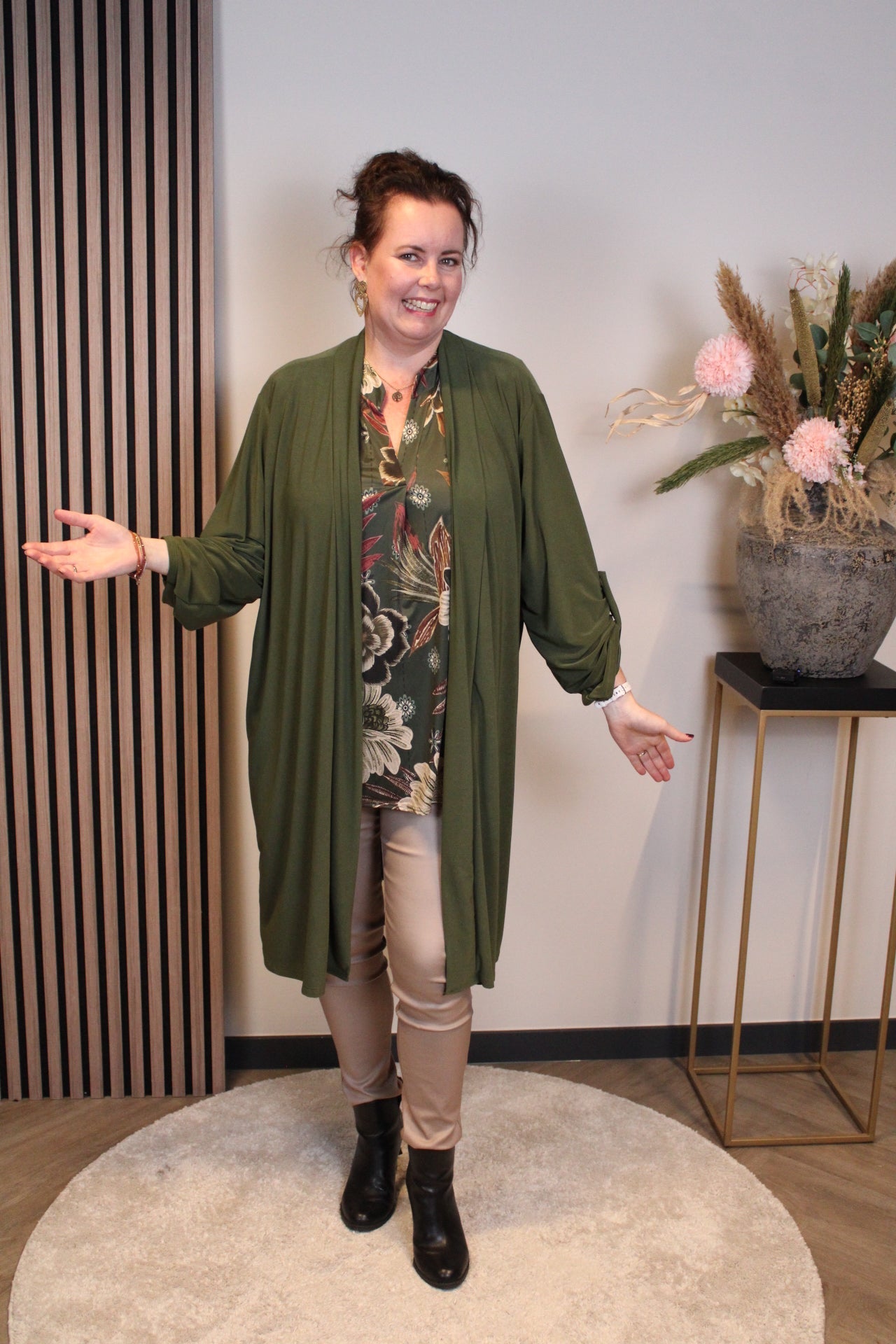 Nienke | Dun vestje kort groen 52 t/m 58