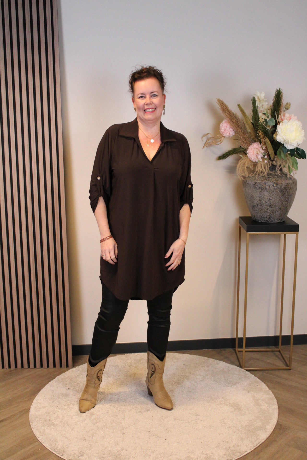 Marieke | Tuniek bruin met kraagje
