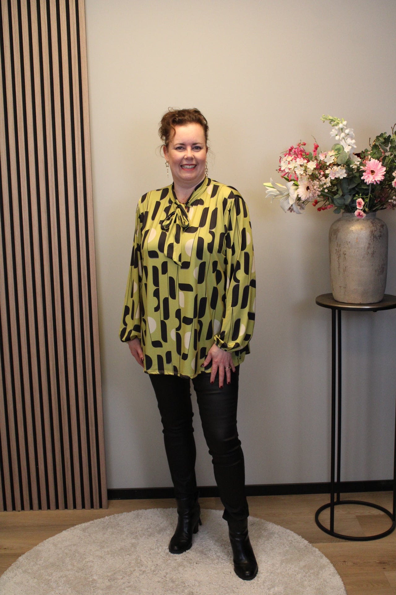 Daniela | Blouse met strik geel lange mouw 38 t/m 48