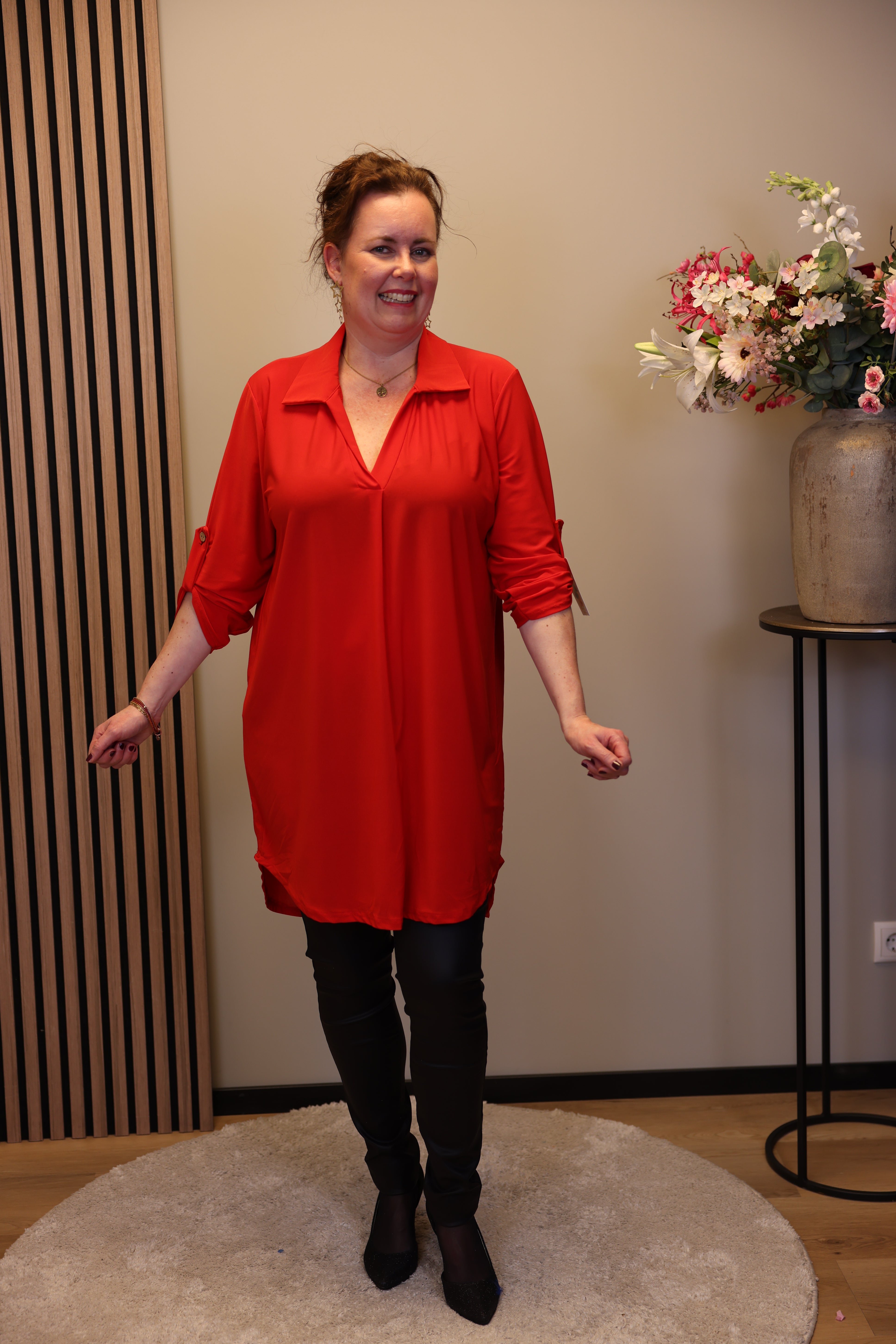 Marieke | Tuniek rood met kraagje