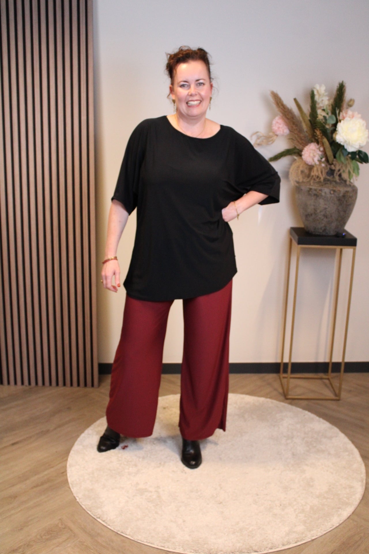 Ellen | Broek bordeaux met zakken 48 t/m 54
