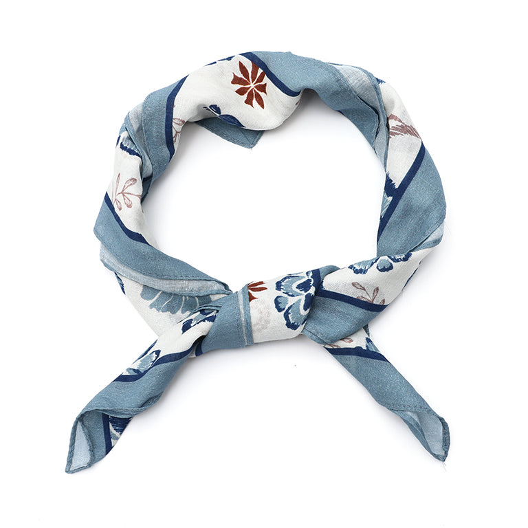 Marit | Sjaal blauw/wit
