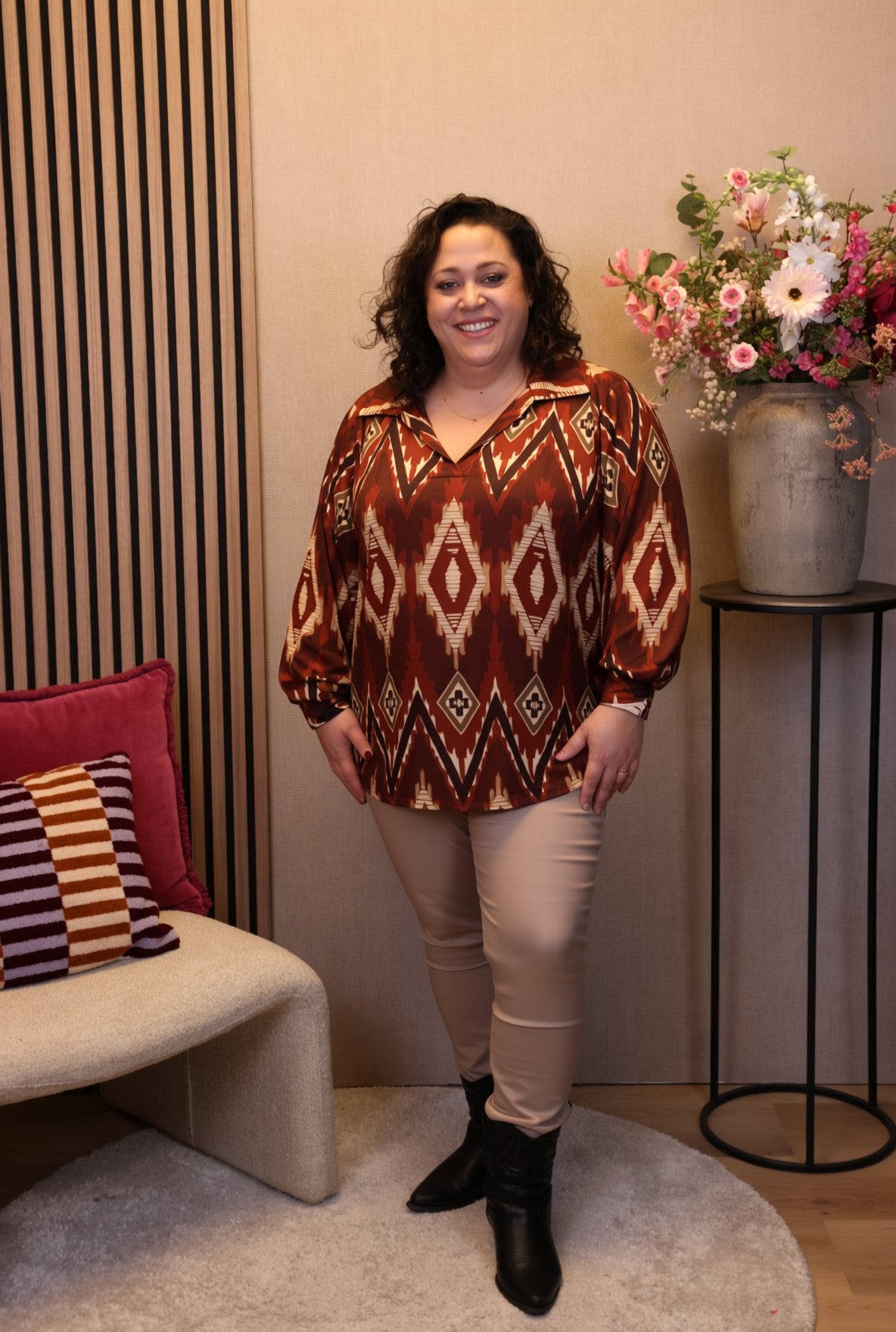 Romina | Blouse roest bruin met kraagje