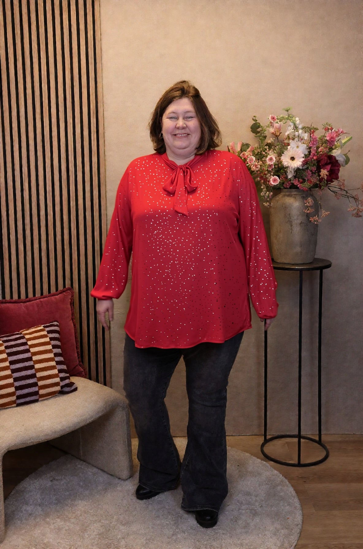 Fieke | Glitter blouse rood met strik 38 - 58